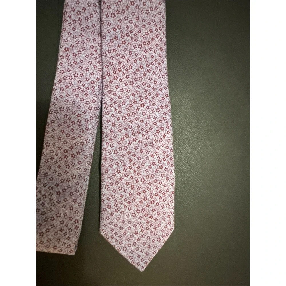 perry ellis portfolio tie 100% Cotton Maroon With Purple Flowers!